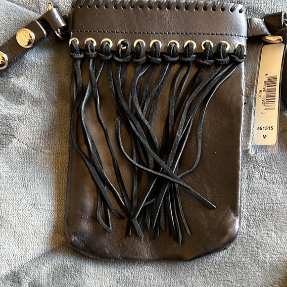 MICHAEL Michael Kors Black Leather Hip/Belt Bag Size Medium - Picture 2 of 6